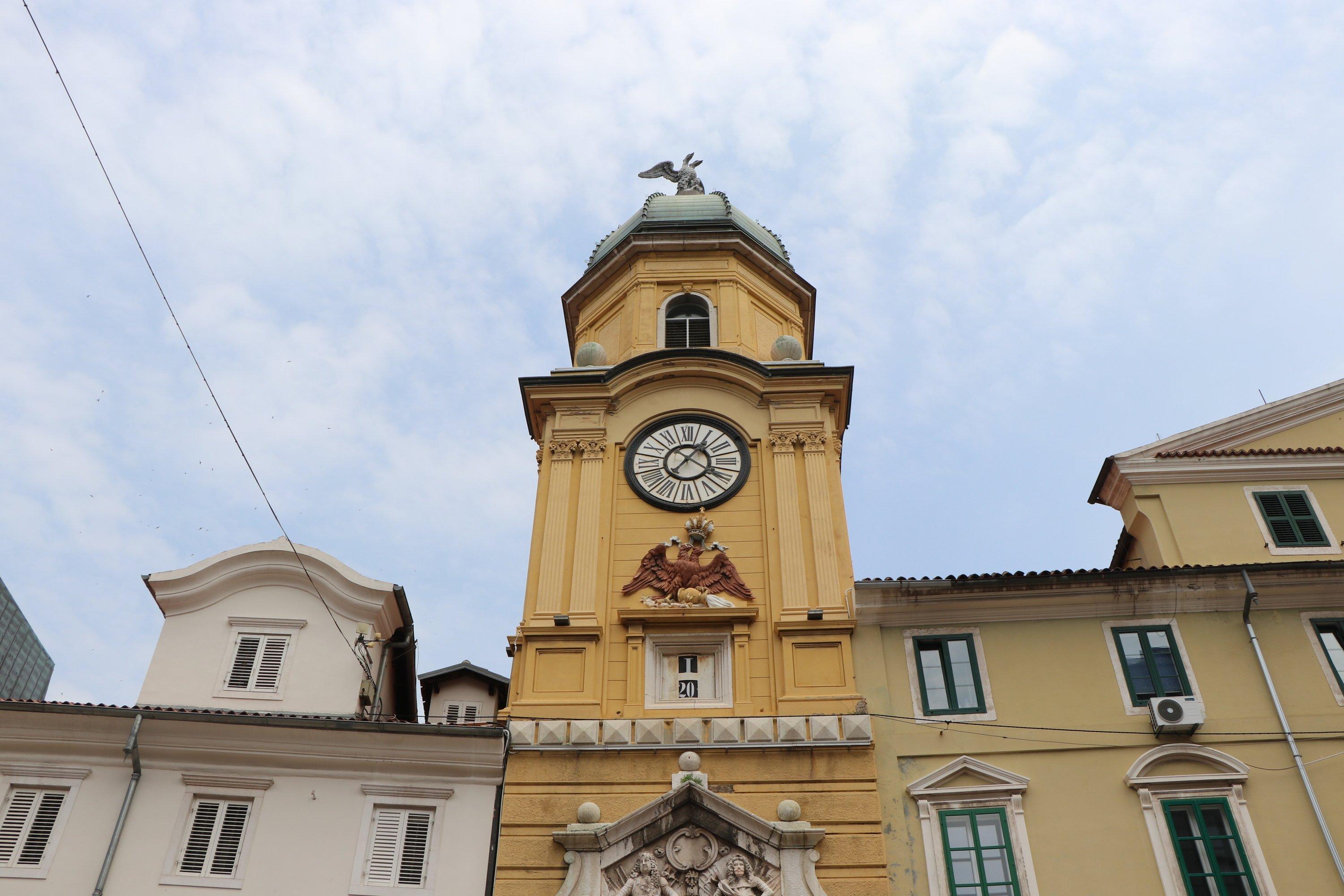 🕰️ 시계탑 (시티 클락 타워)