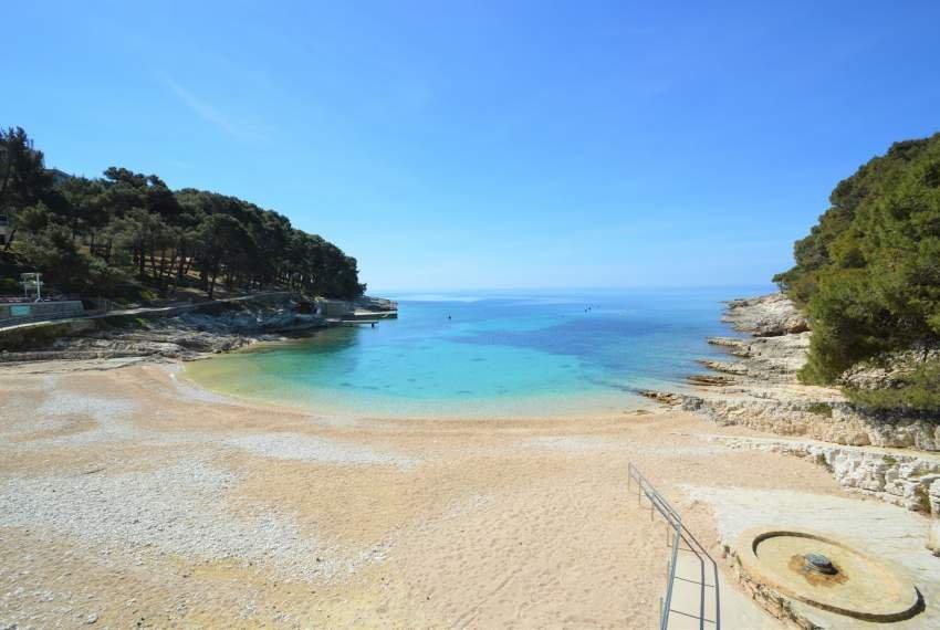 🏖️ 벨리 잘 해변