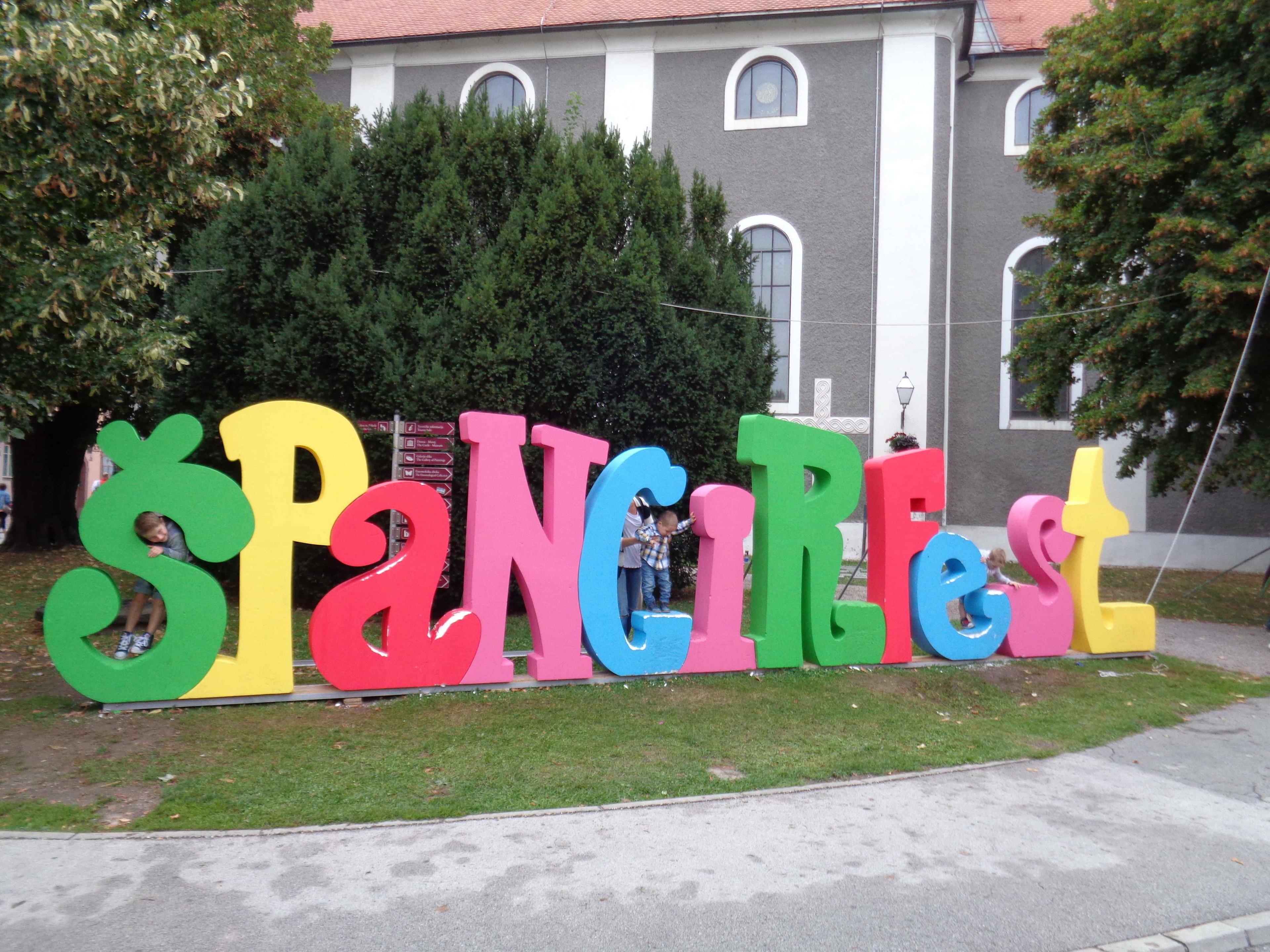 슈판치르페스트 축제 현장