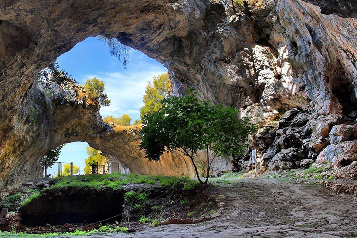 🏞️ 큰 동굴 (벨라 스필라) - 벨라 루카