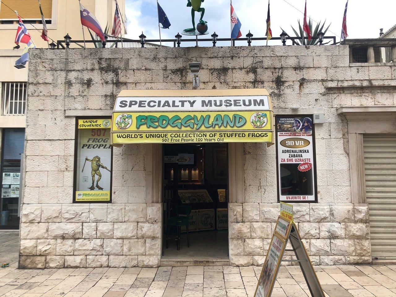 입구 개구리 입 포토존