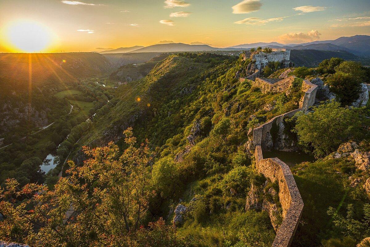 🏰 크닌 요새(크닌스카 트브르자바)