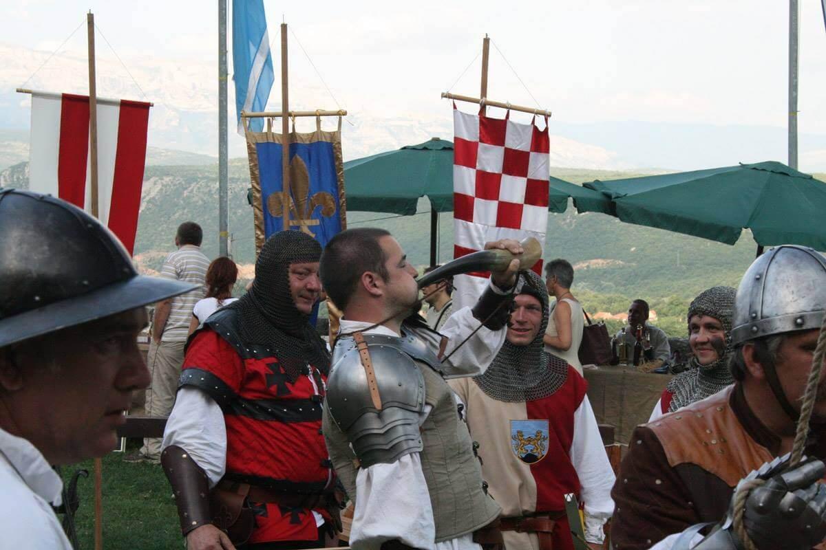 즈보니미르의 날 축제 모습