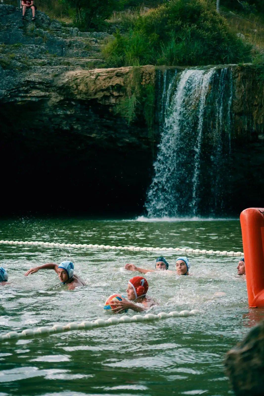 자레츠키 크로브 수구 토너먼트