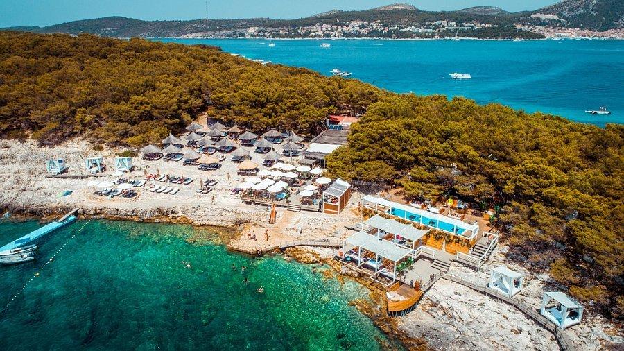 🎉 카르페 디엠 비치 흐바르