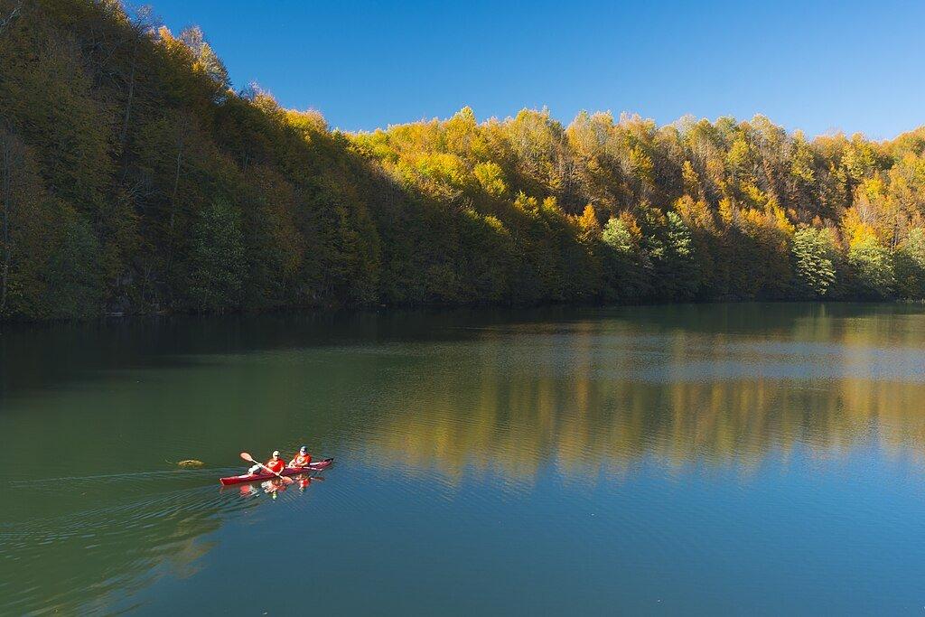호수 둘레길 전망 지점