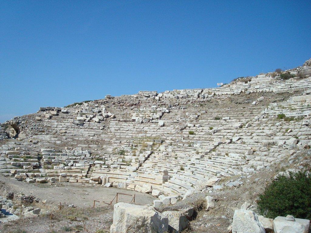 고대 대극장 상단