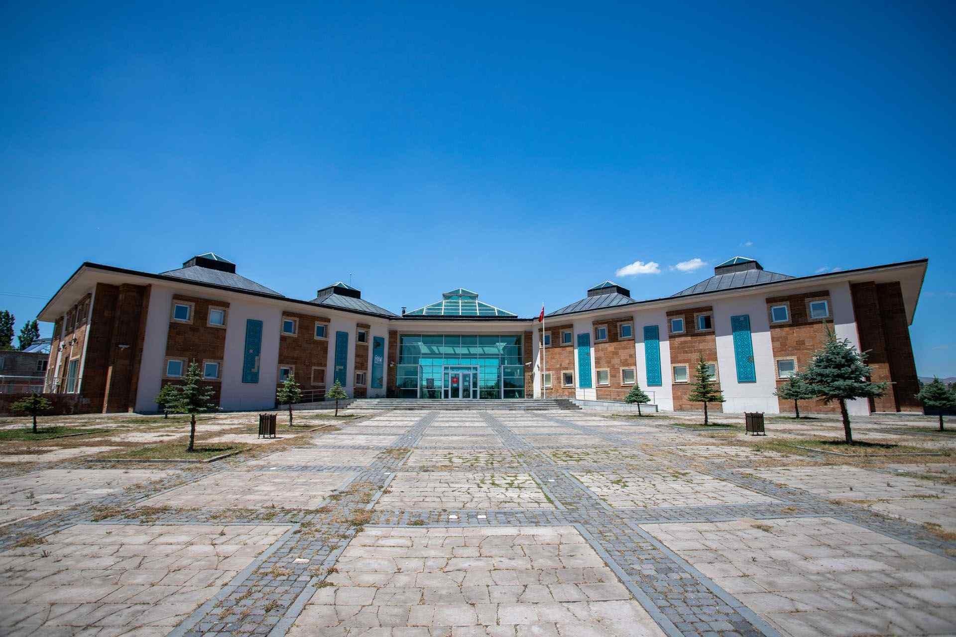 🏛️ 아흘라트 박물관(아흘라트 뮤제시) 이미지 4