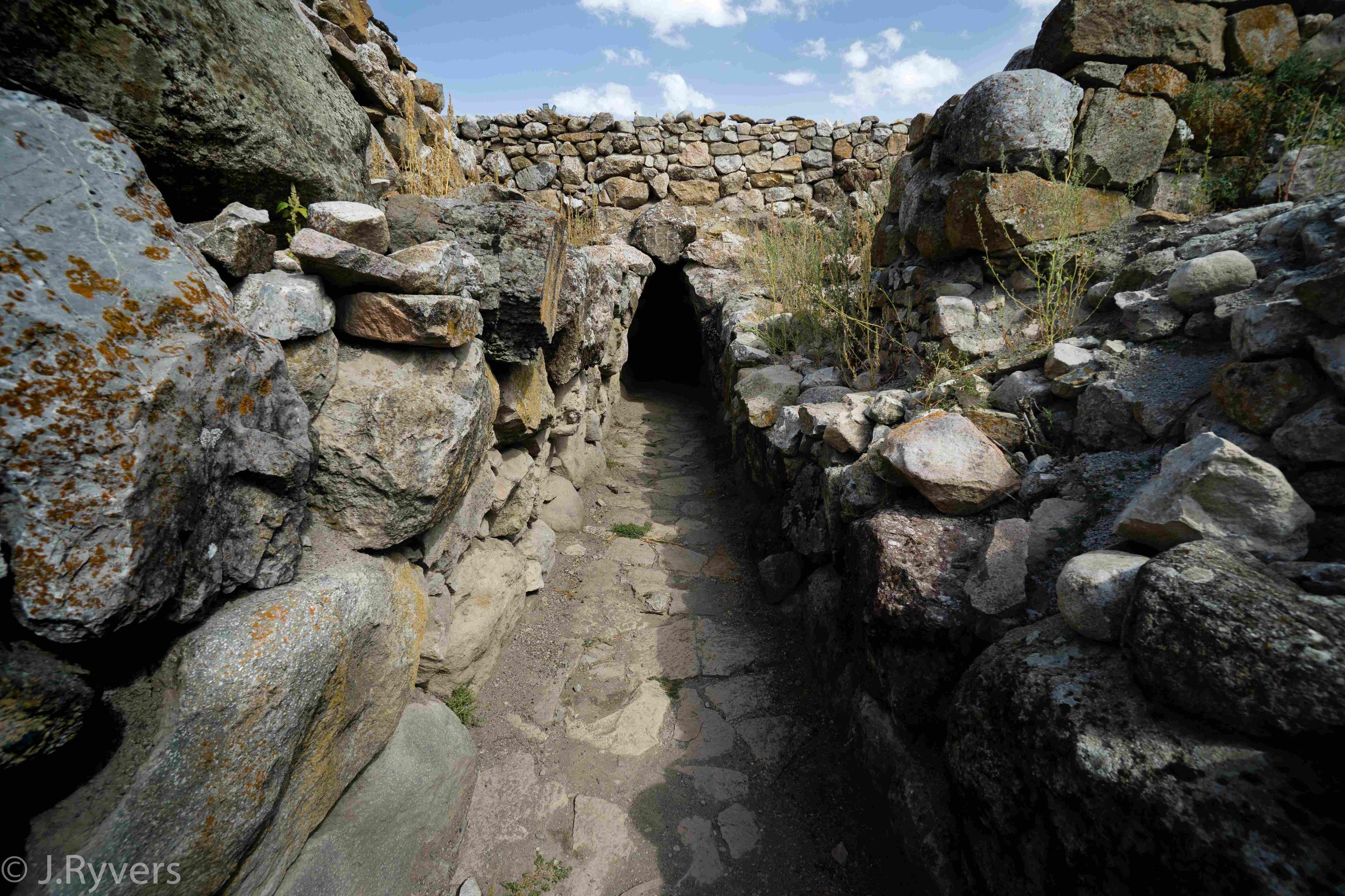 포스테른 터널 입구 (Postern Tunnel)