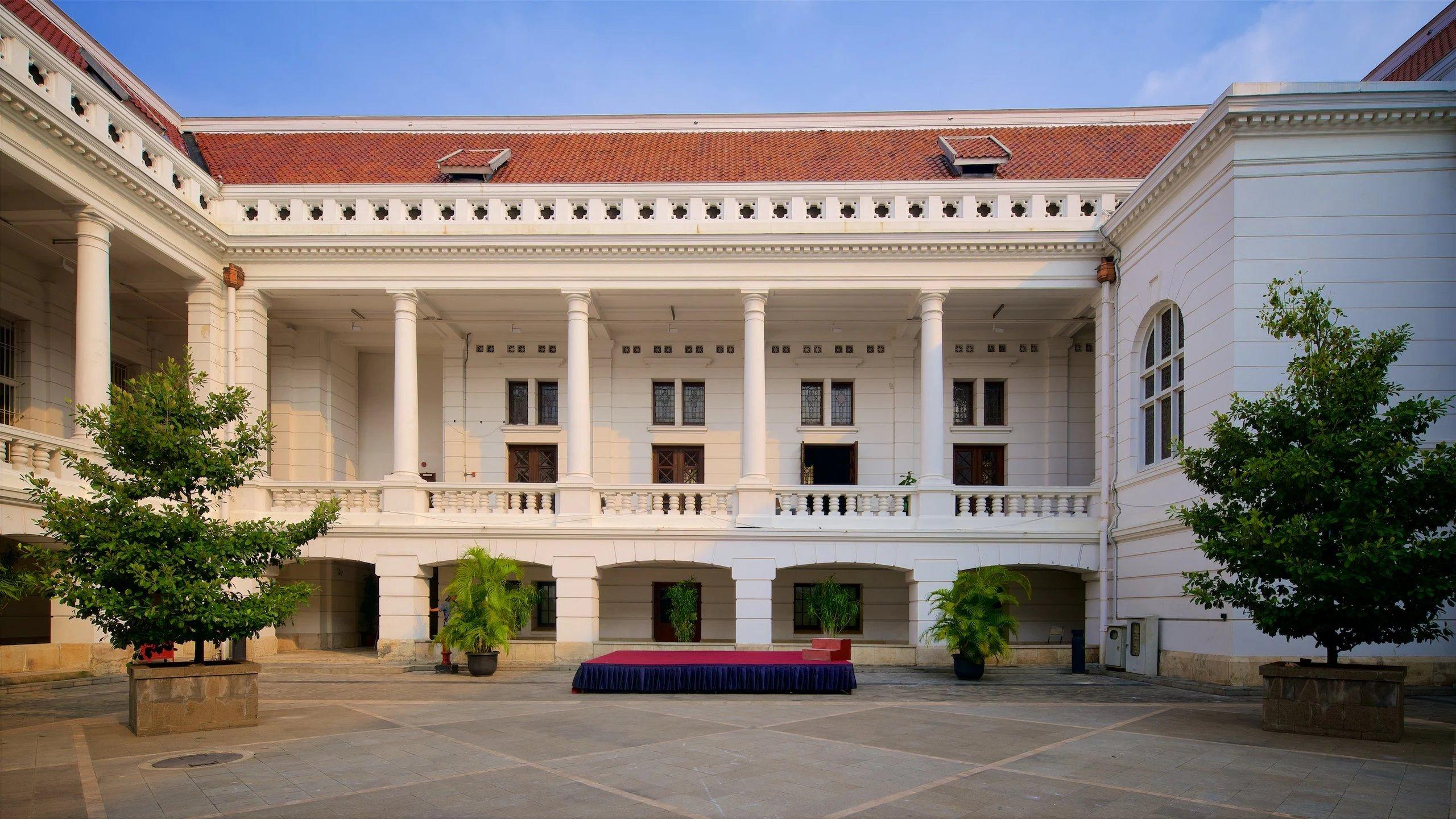 🏛️ 지라트 은행 박물관 (지라트 반카스 뮤제시)