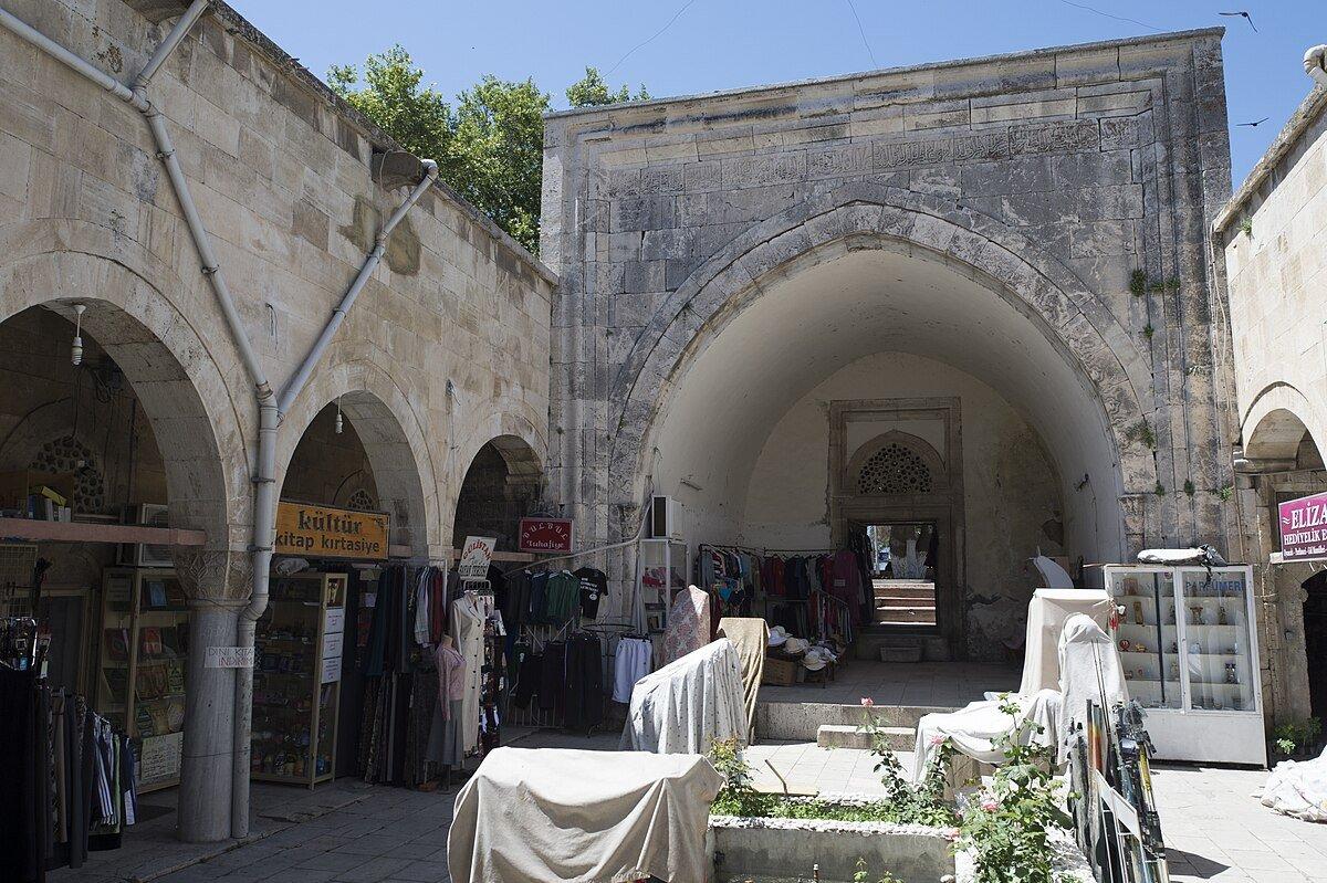 🏛️ 뒨다르 베이 신학교(뒨다르베이 메드레세시) 이미지 2