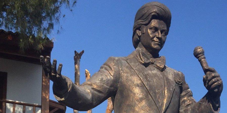 🖼️ 제키 뮤렌 미술관 (Zeki Müren Sanat Müzesi)