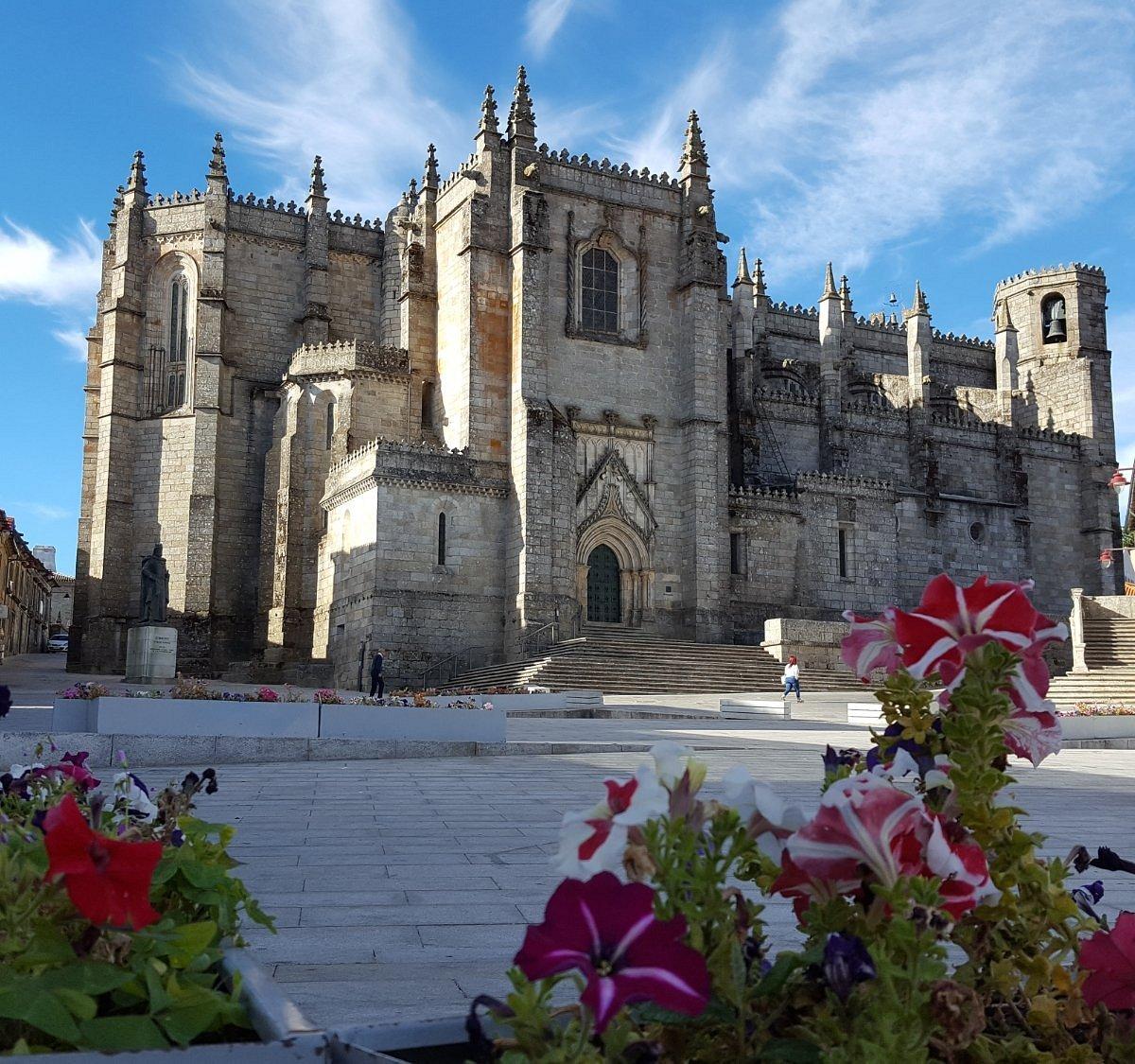 ⛪ 구아르다 대성당(세 다 구아르다)