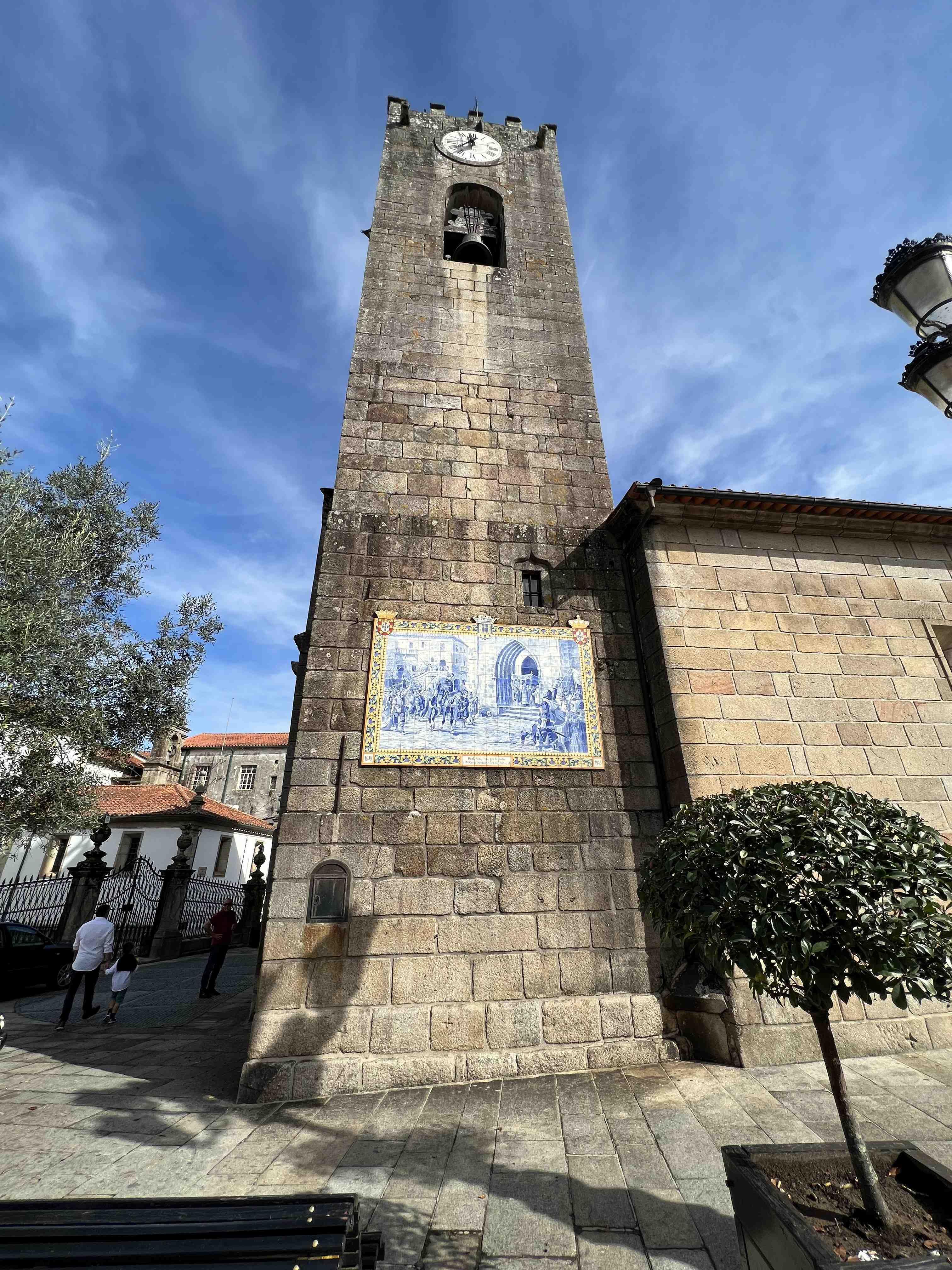 리마 강변에서 바라본 탑 전경