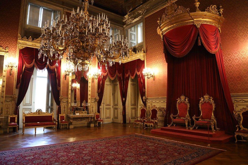 왕좌의 방 (Throne Room)