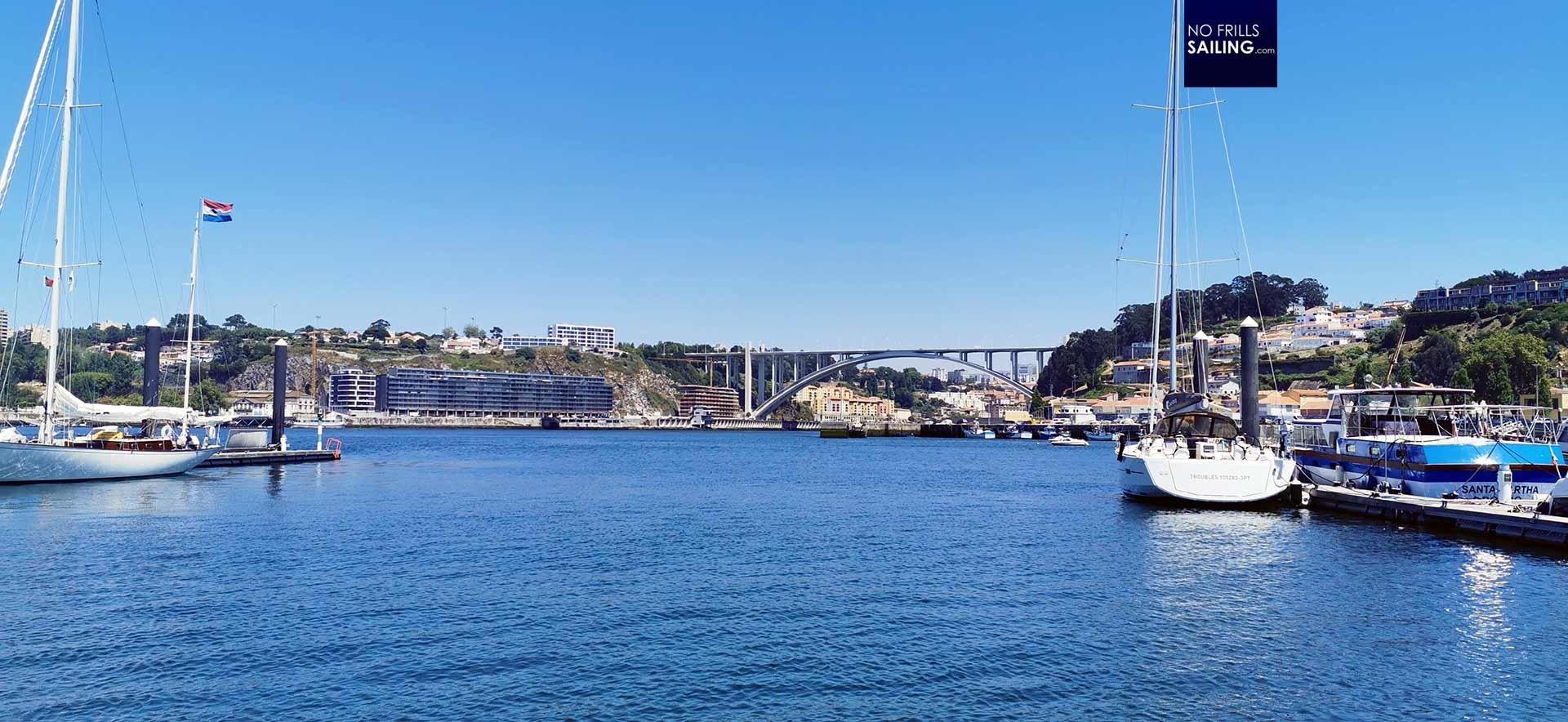 마리나와 포르투 전경 포인트