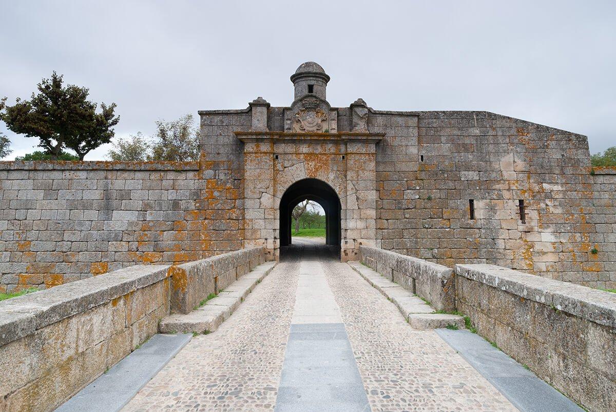 상 프란시스쿠 이중 문 (Portas de São Francisco)