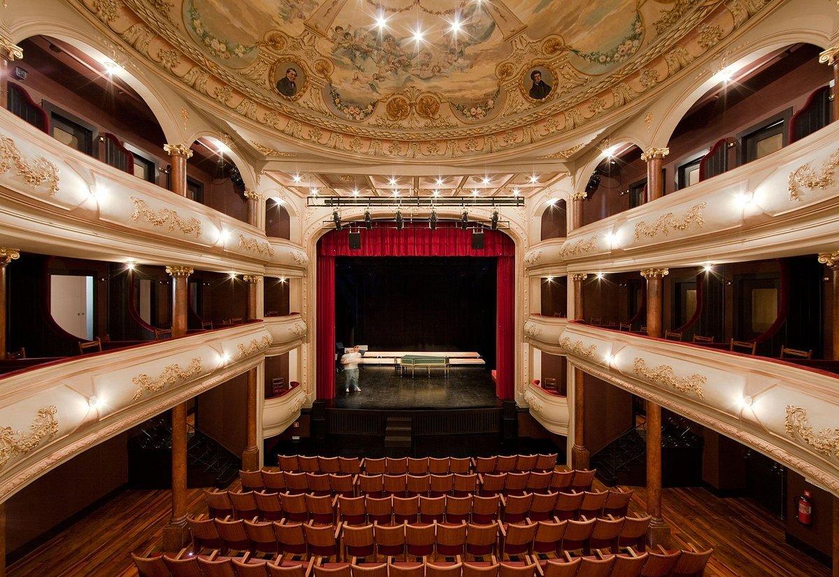 🏛️ 파페 극장 영화관(테아트루 시네마 드 파페)