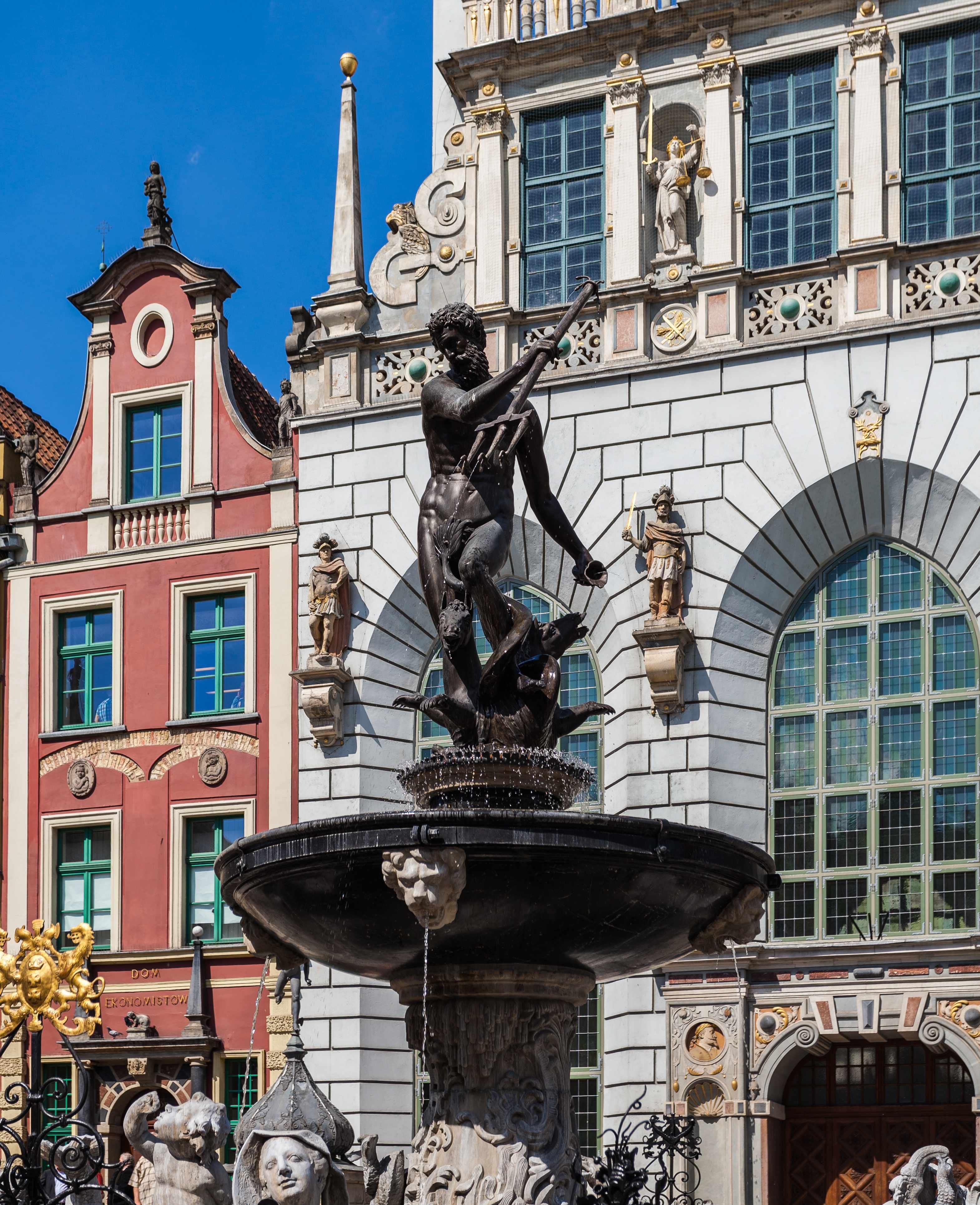 ⛲ 넵튠 분수(폰탄나 넵투나)