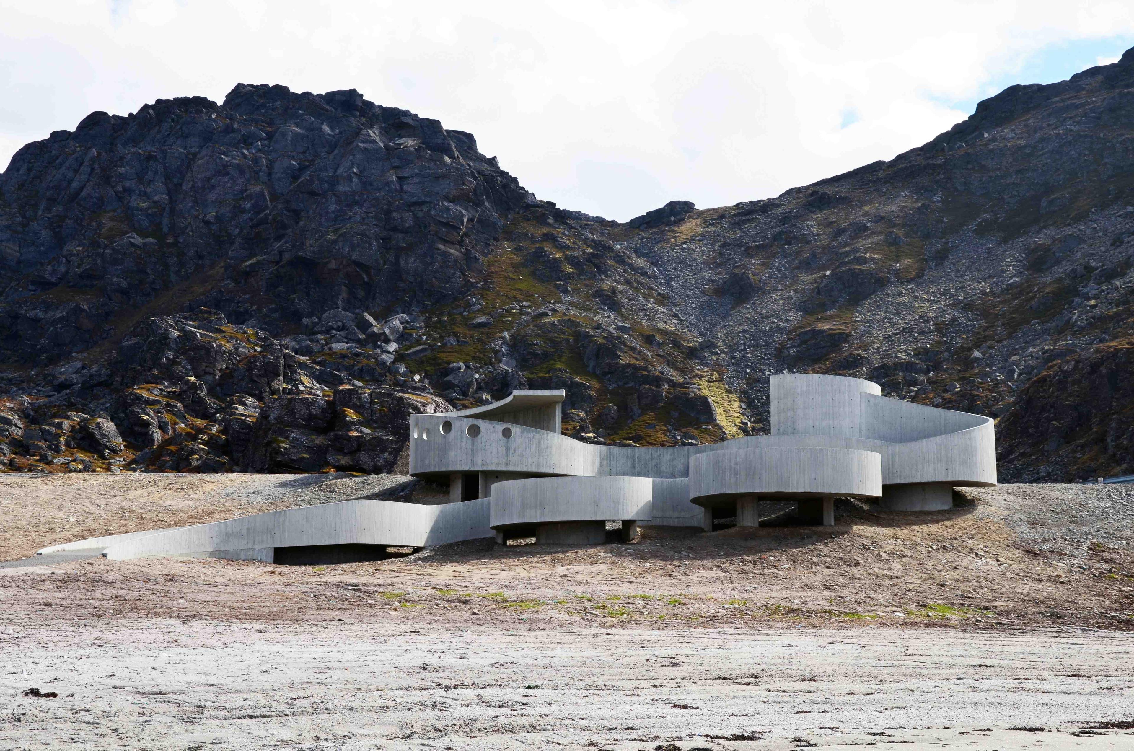 🏛️ 라돔 시민 회관(레수르사 오비바텔스카)