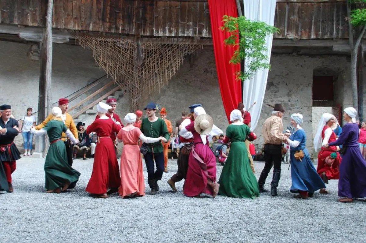 게랑드 중세 축제의 활기찬 모습