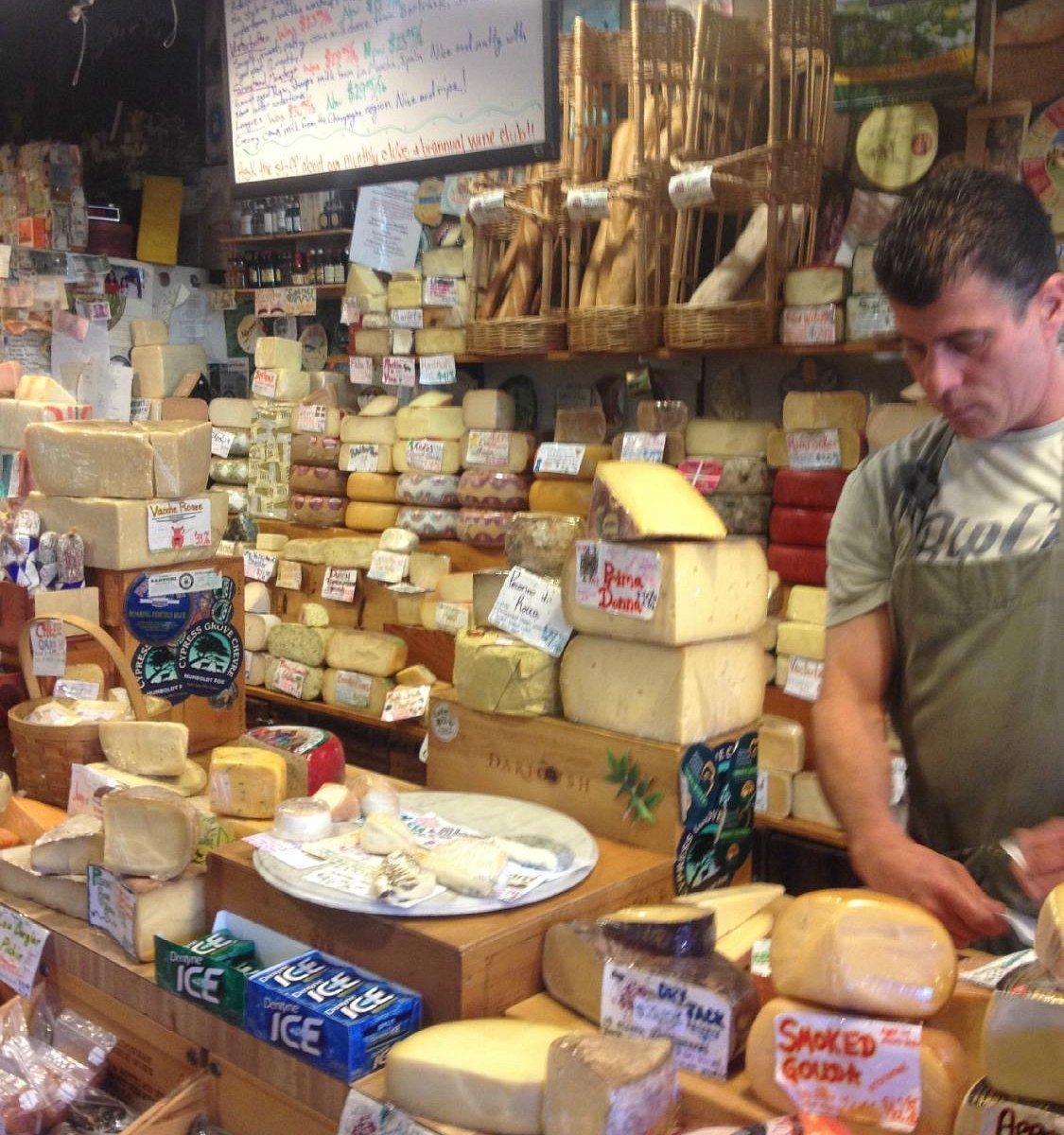 치즈 및 샤퀴테리 상점