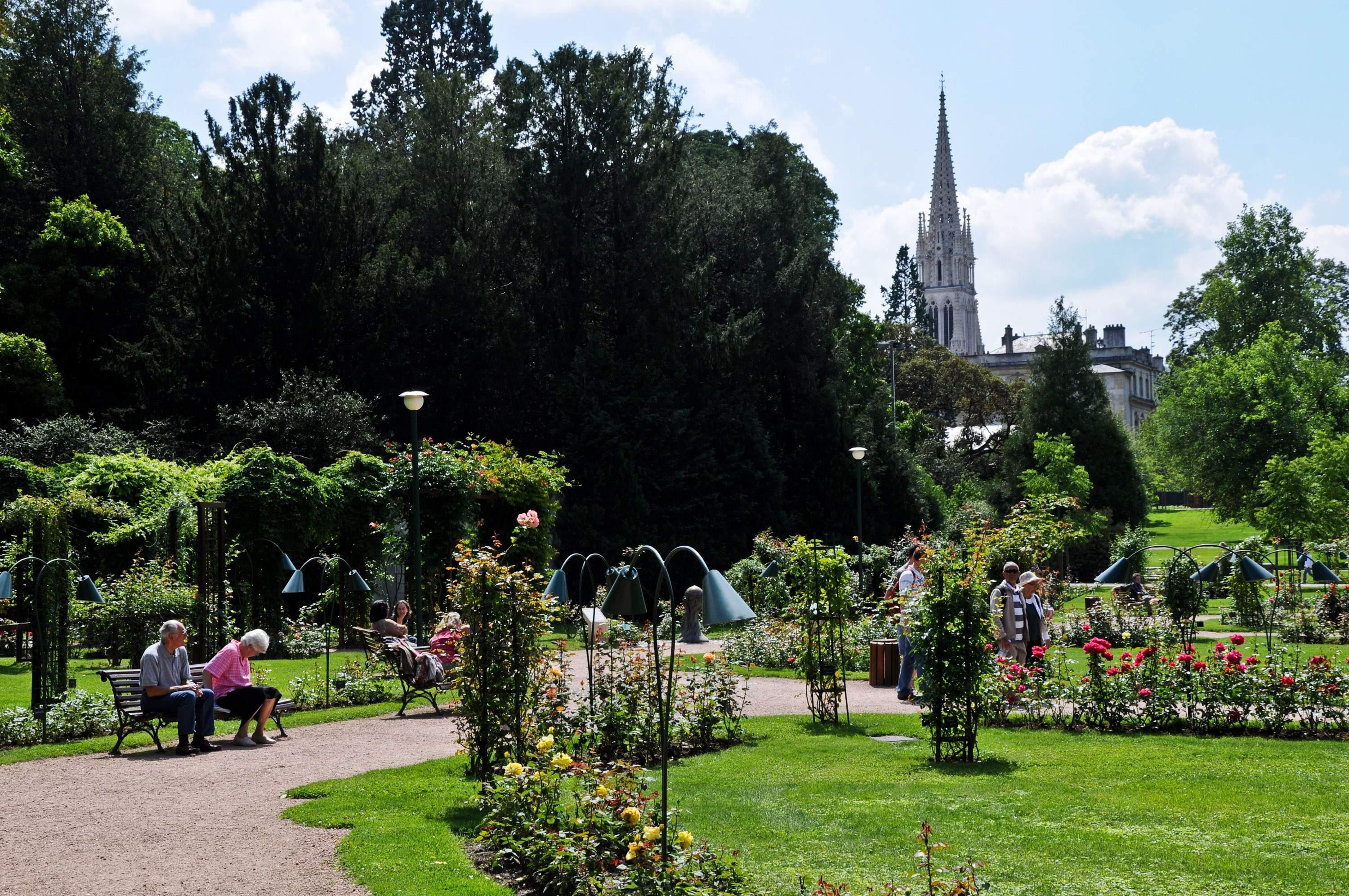 🌳 페피니에르 공원