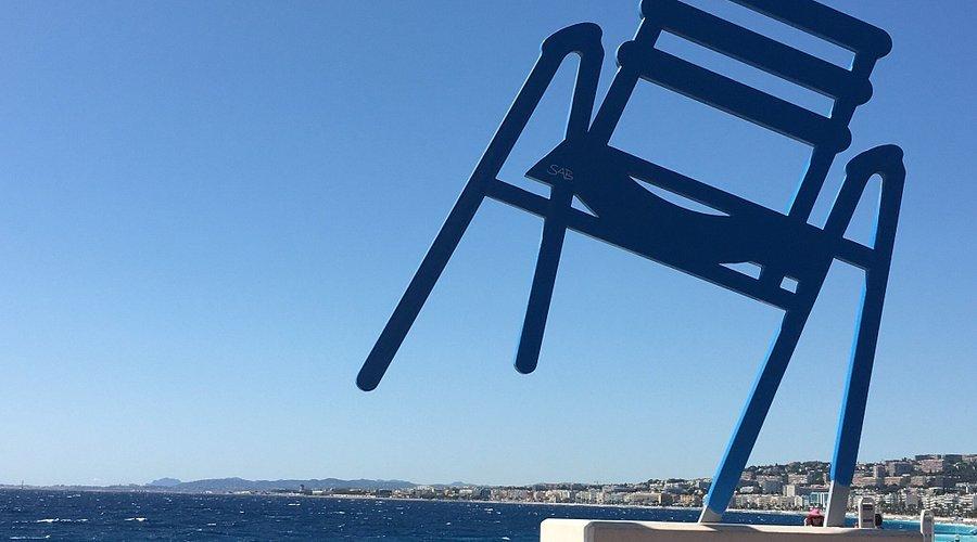 🗿 사브의 파란 의자 (셰즈 블루 드 사브)