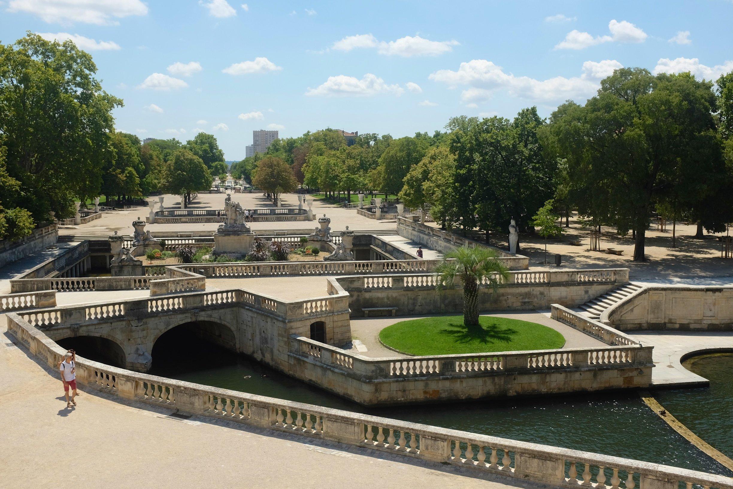 퐁텐 정원에서 바라본 마뉴 탑