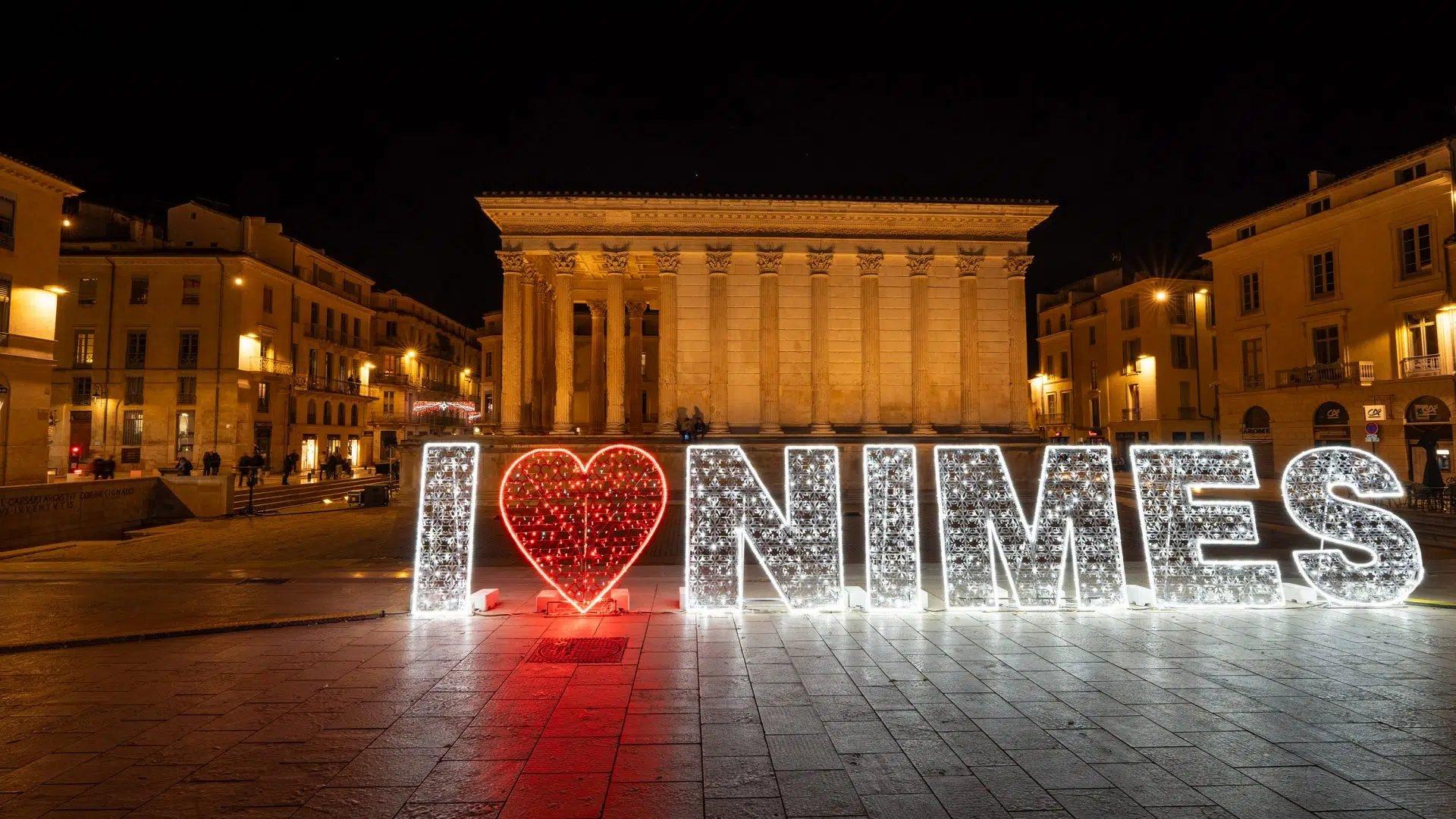 님 크리스마스 마켓 풍경