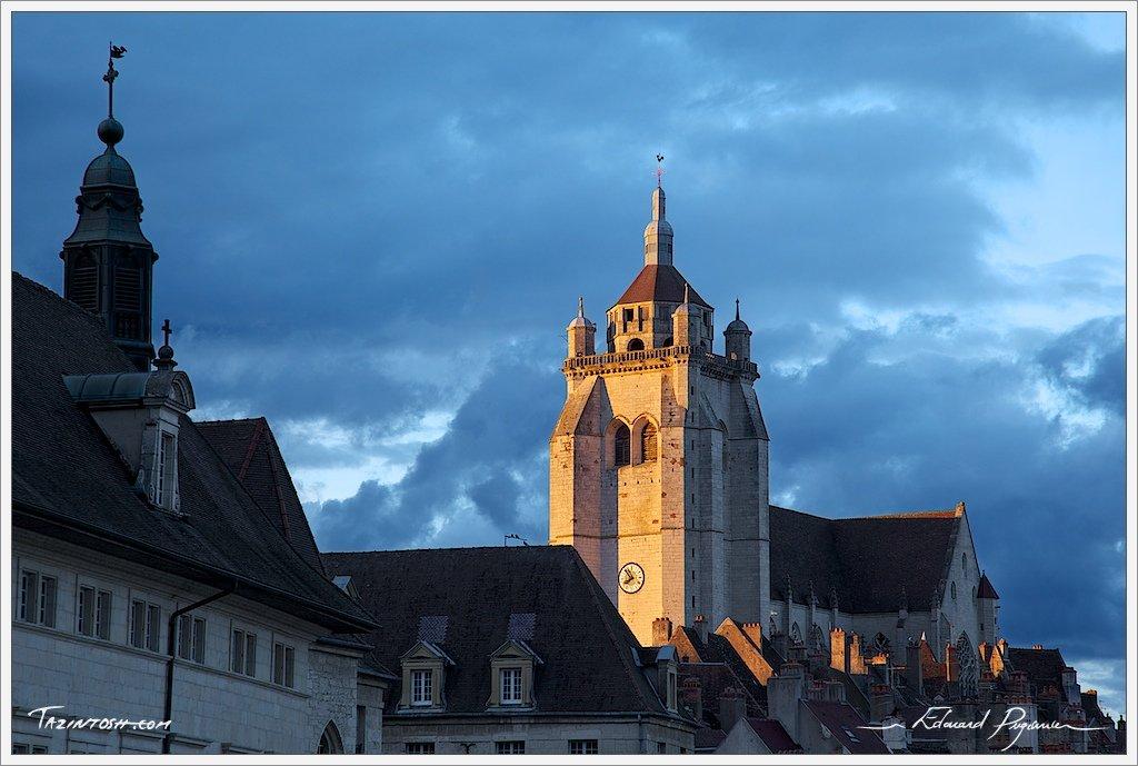 종탑 정상에서 바라본 돌(Dole) 시내 전경