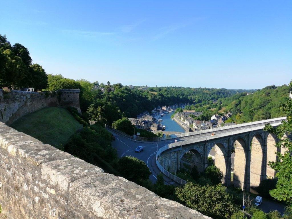 제르주알 문 위에서 바라본 항구 방향 (성벽 접근 가능 시)