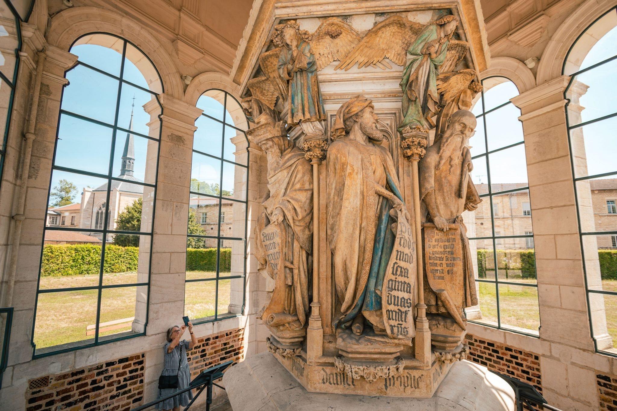 🏛️ 모세의 우물(퓌 드 모이즈)