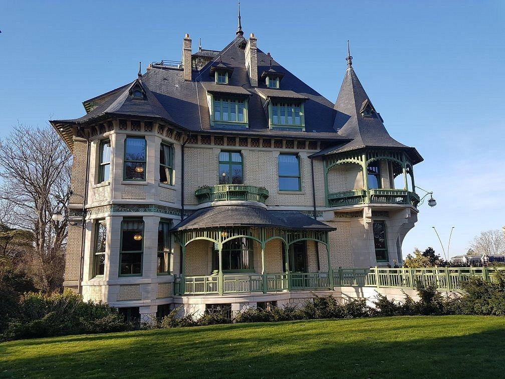 🏛️ 드모아젤 저택 (빌라 드모아젤)