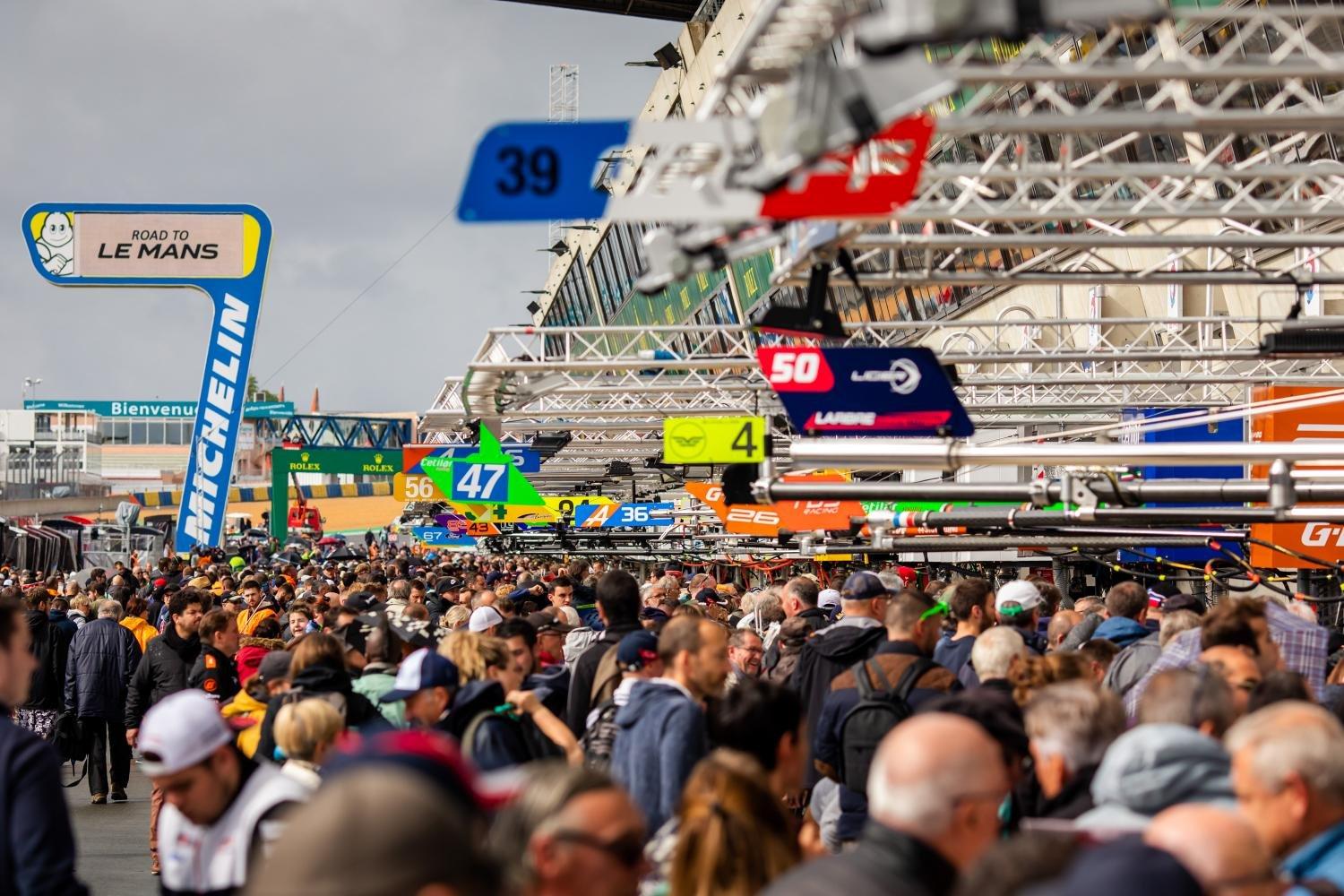 르망 24시 레이스 시작 장면