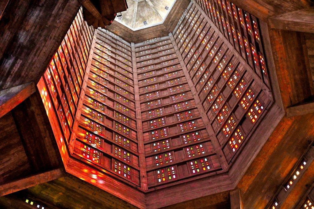 내부 스테인드글라스 창문