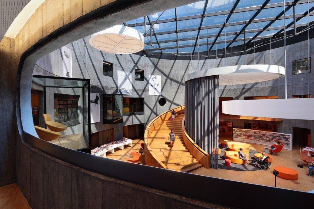 프티 볼캉 도서관 내부