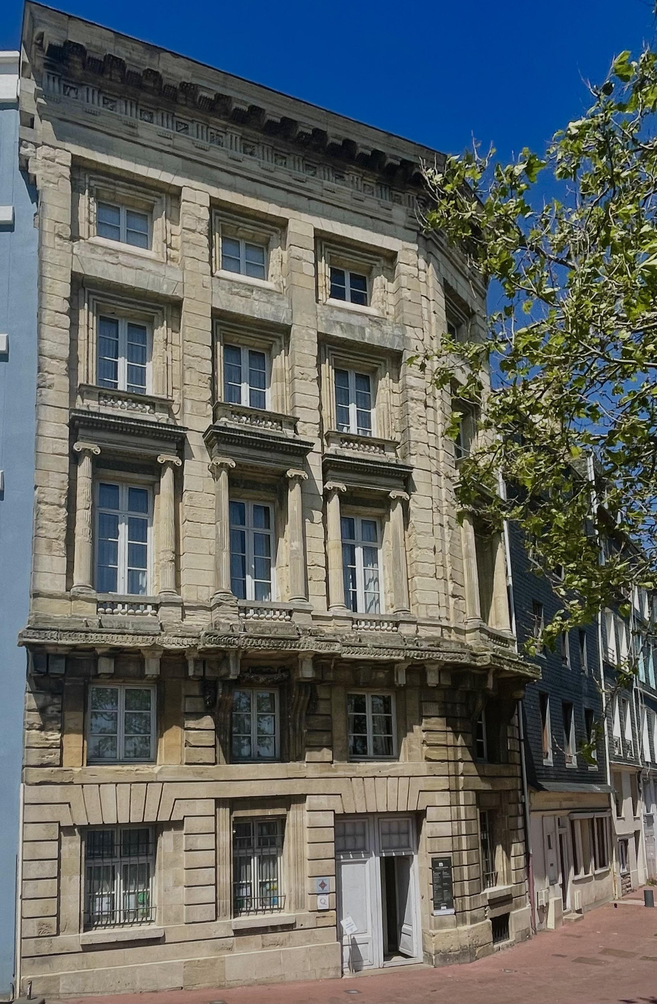 부인의 침실 바닥 모자이크 (Wife's Bedroom Floor Mosaic)