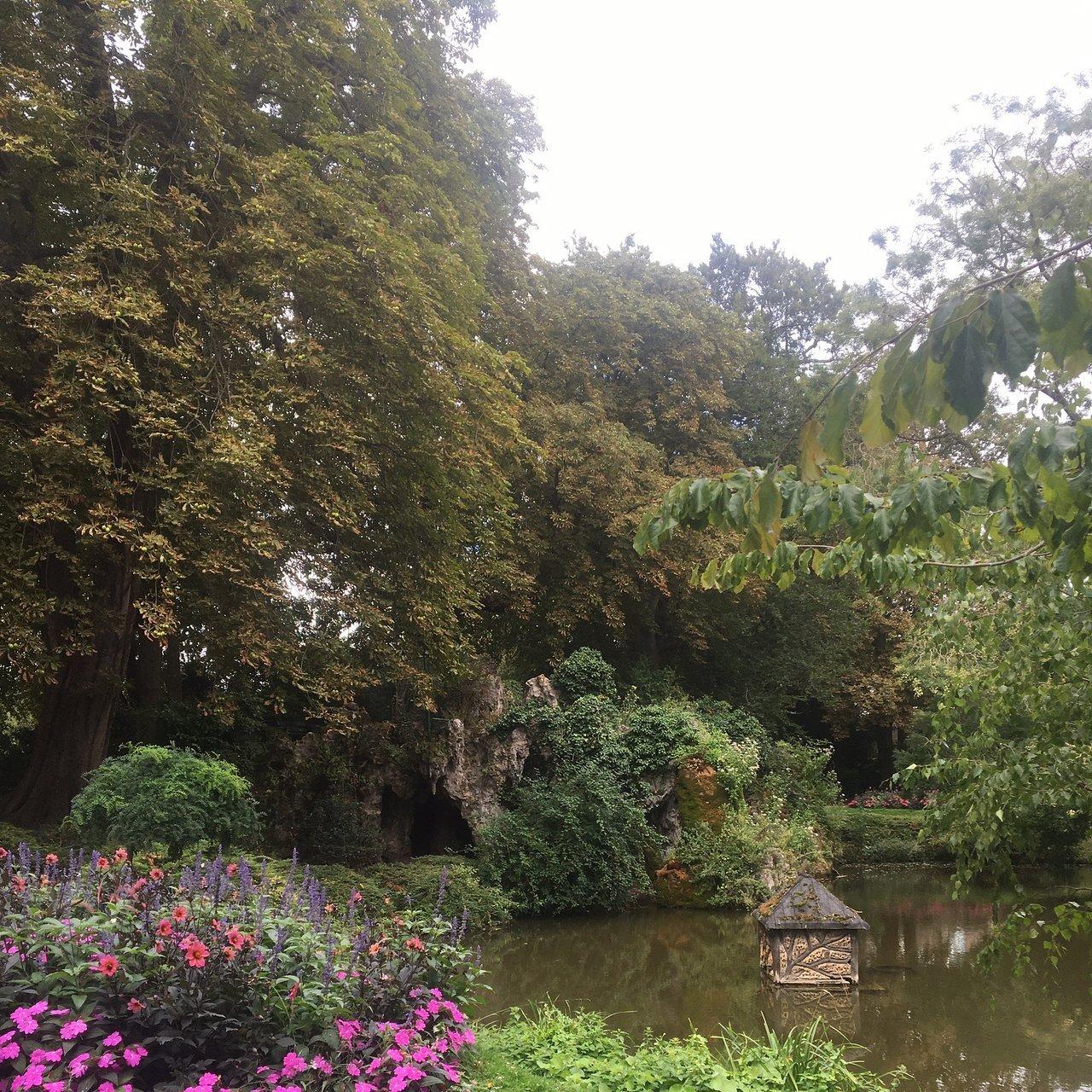 형형색색의 꽃밭