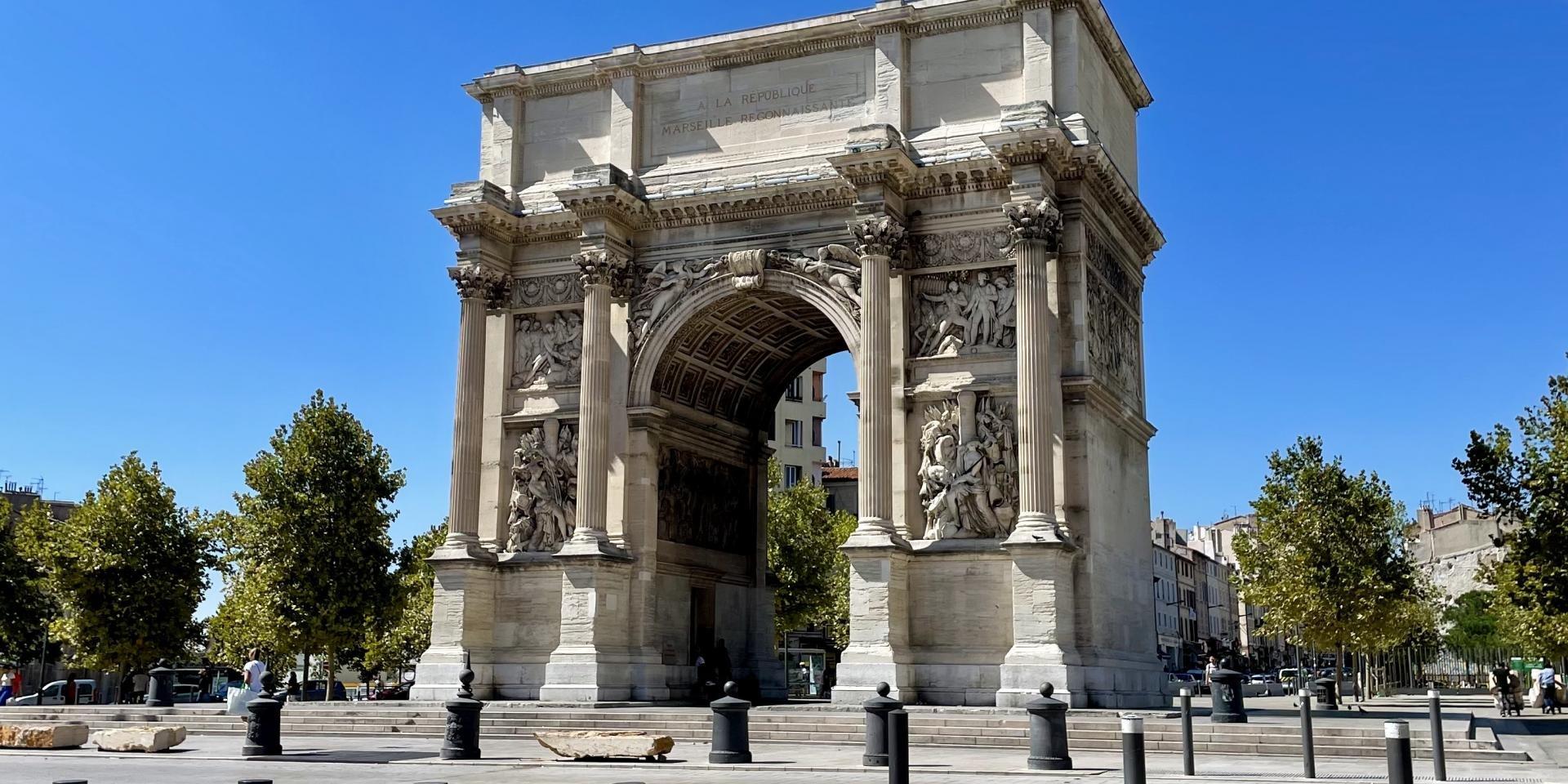 🏛️ 엑스 문 (포르트 덱스)