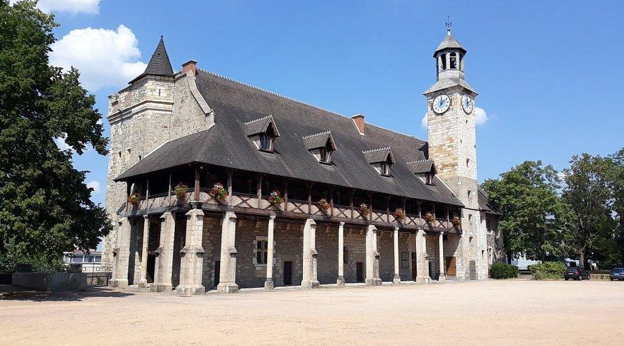 🏰 부르봉 공작의 성(샤토 데 뒥 드 부르봉)