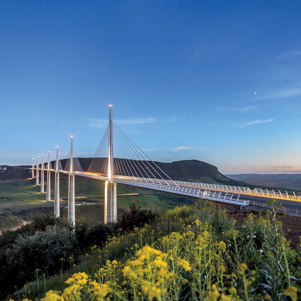 에르 뒤 비아뒥 드 미요 전망대 (Aire du Viaduc de Millau Viewpoint)