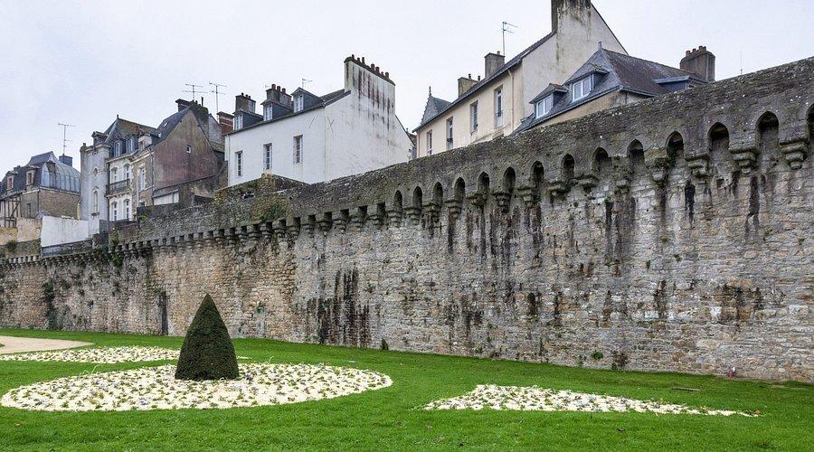 🏰 반 성벽(렘파트 드 반)