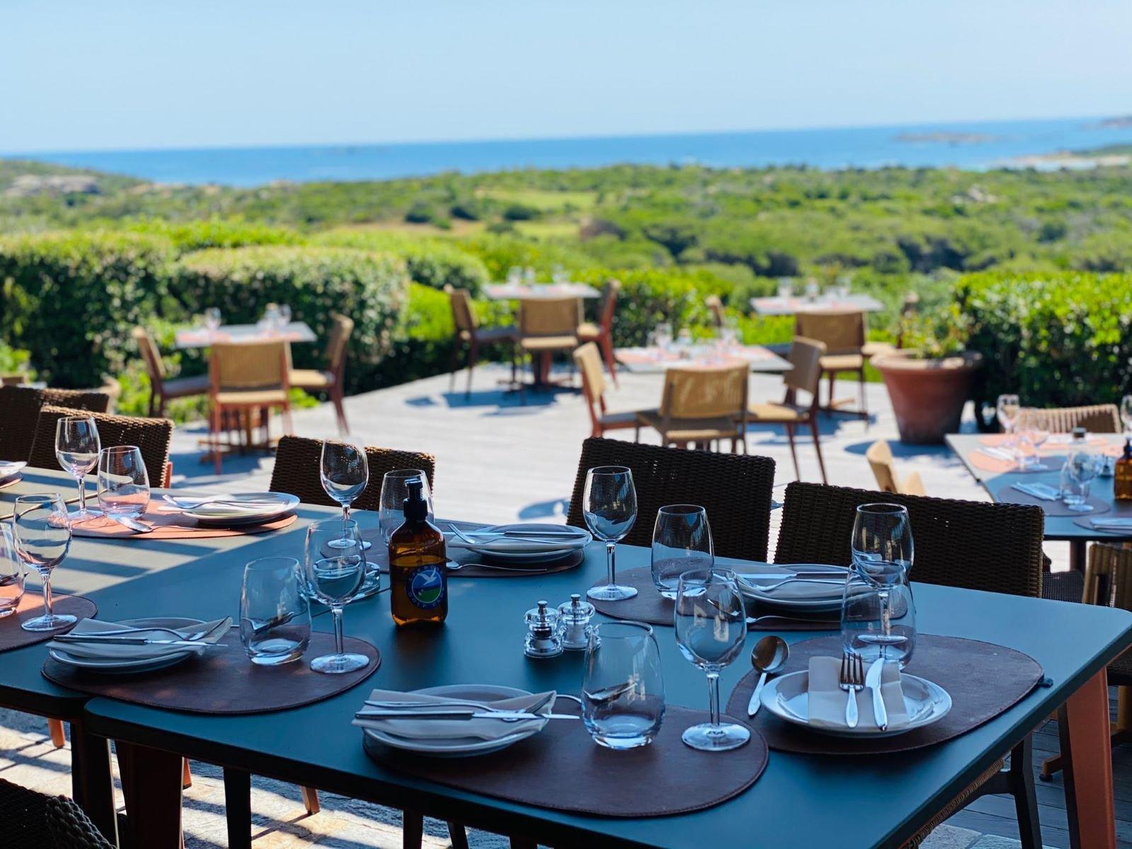 클럽하우스 레스토랑 테라스