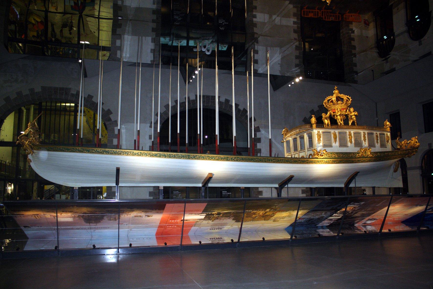 황제의 카누 (Canot de l'Empereur) 전시 공간