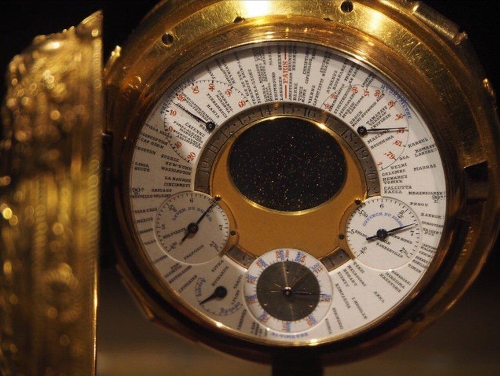 르로아 01 시계 전시장