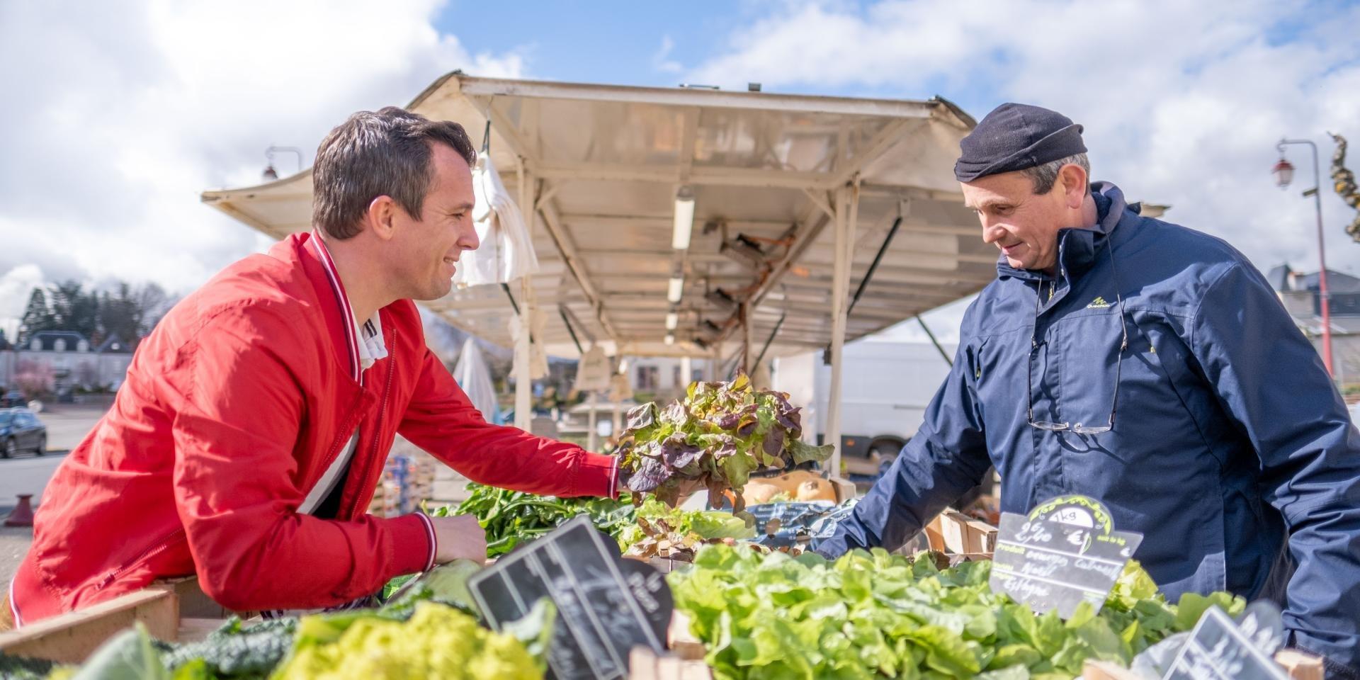 비시 그랑 마르셰 수요일 야외 시장 풍경