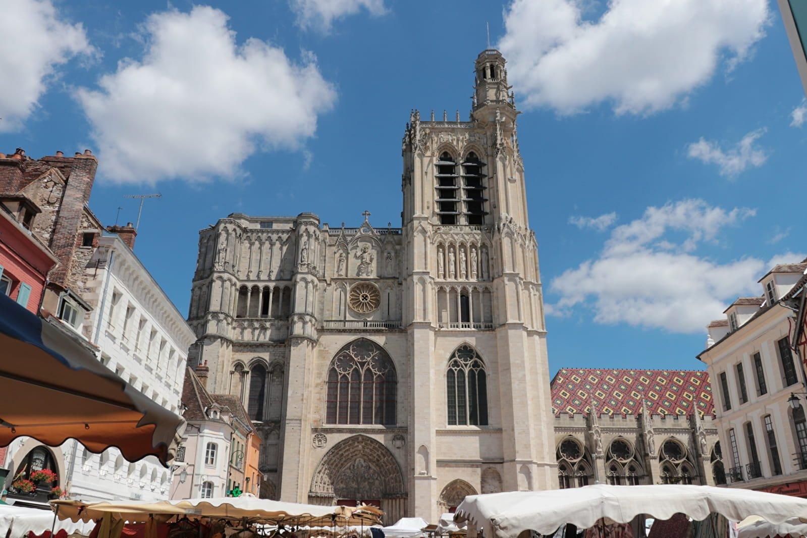 🏛️ 상스 대성당(까떼드할 생떼띠엔 드 상스)