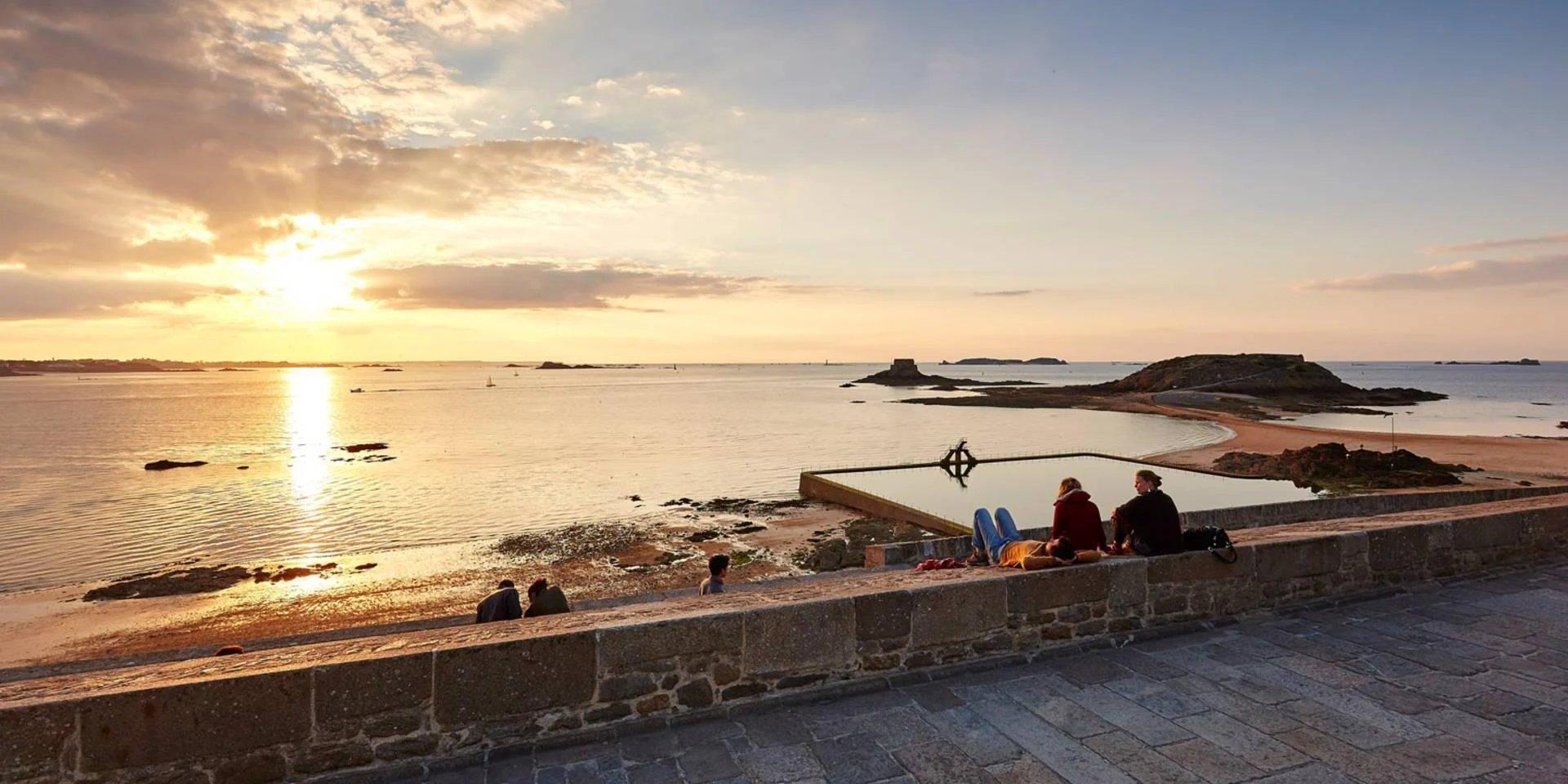 네덜란드 요새(Bastion de la Hollande) 부근에서의 일몰