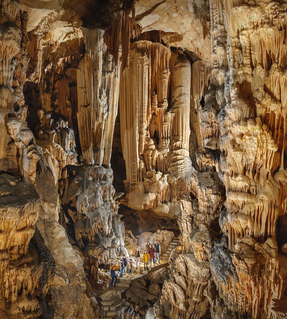 🏞️ 아가씨 동굴(그로트 데 데무아젤)